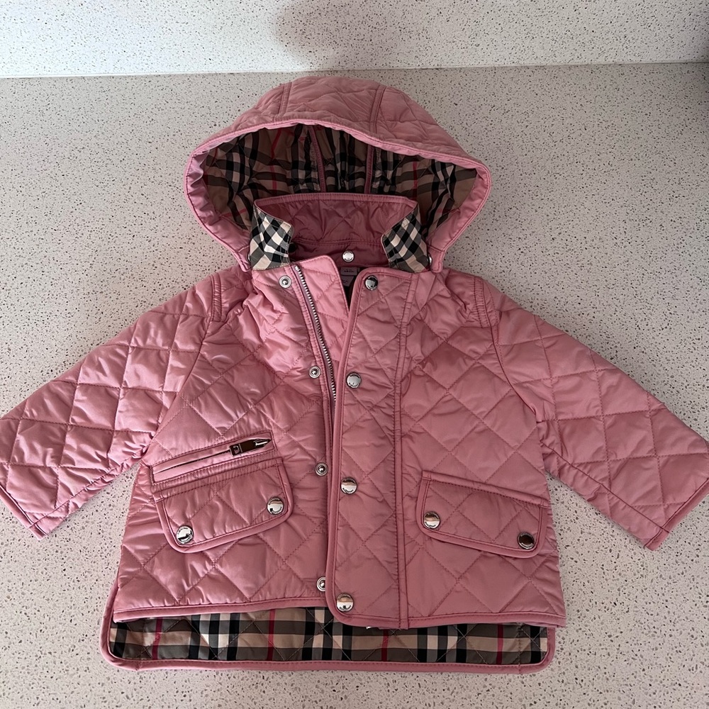 Little girls Burberry coat. New with out tags. Detachable hood